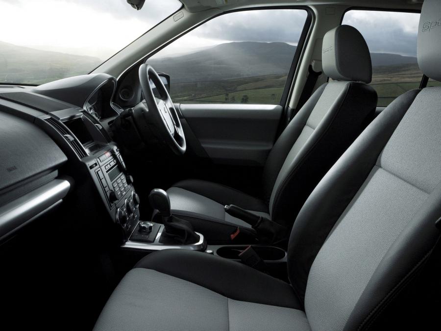  Land Rover Freelander 2 Sport 2010 года  (UK) (фото 2 из 6)